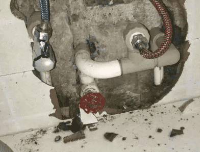 郑州中原区卫生间漏水维修公司专业为您介绍下郑州中原区查漏水的服务流程是怎么样的。首先需求找专业的师傅走效